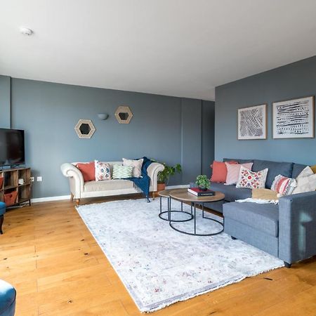 2 Bedroom Apartment With Park Views Shoreditch لندن المظهر الخارجي الصورة