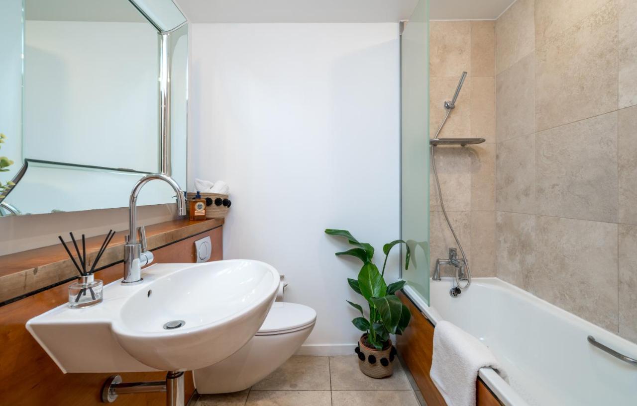 2 Bedroom Apartment With Park Views Shoreditch لندن المظهر الخارجي الصورة
