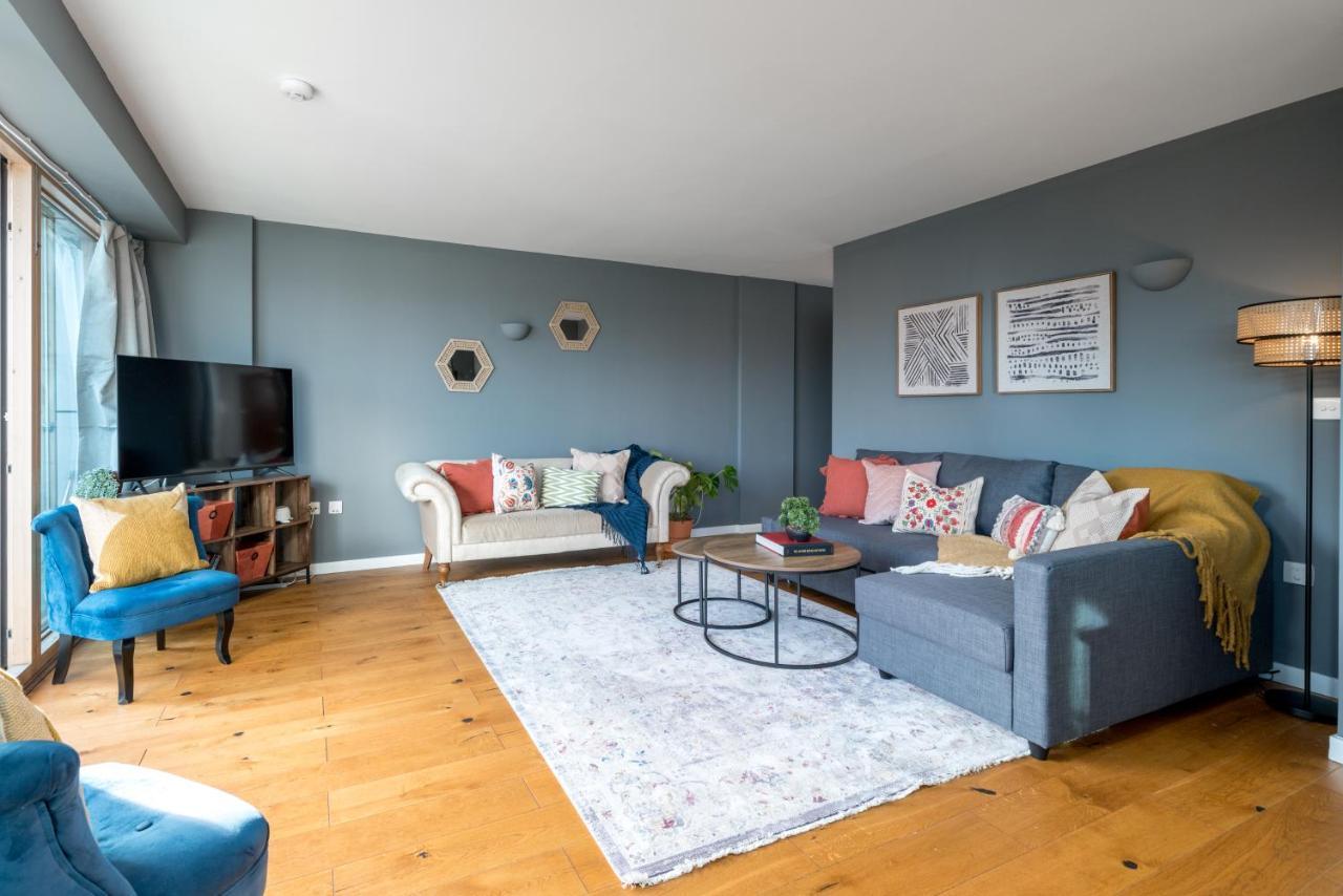 2 Bedroom Apartment With Park Views Shoreditch لندن المظهر الخارجي الصورة